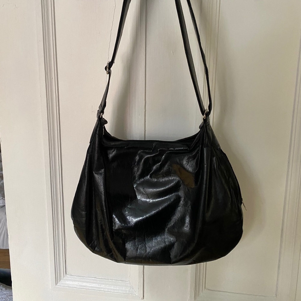 RUDSAK black classic hobo crossbody bag!